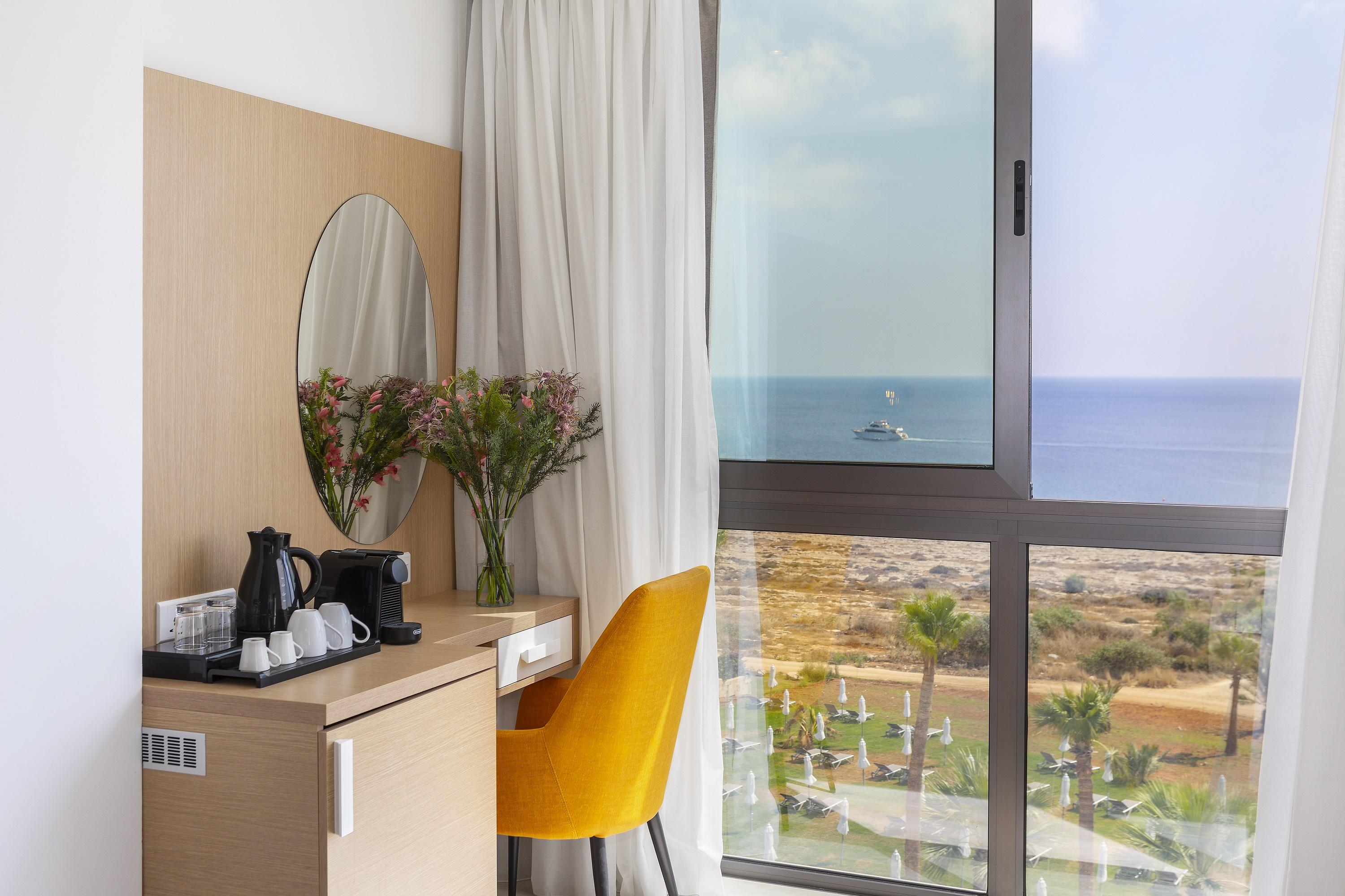 Leonardo Crystal Cove Hotel & Spa - Adults Only Protaras Exteriör bild