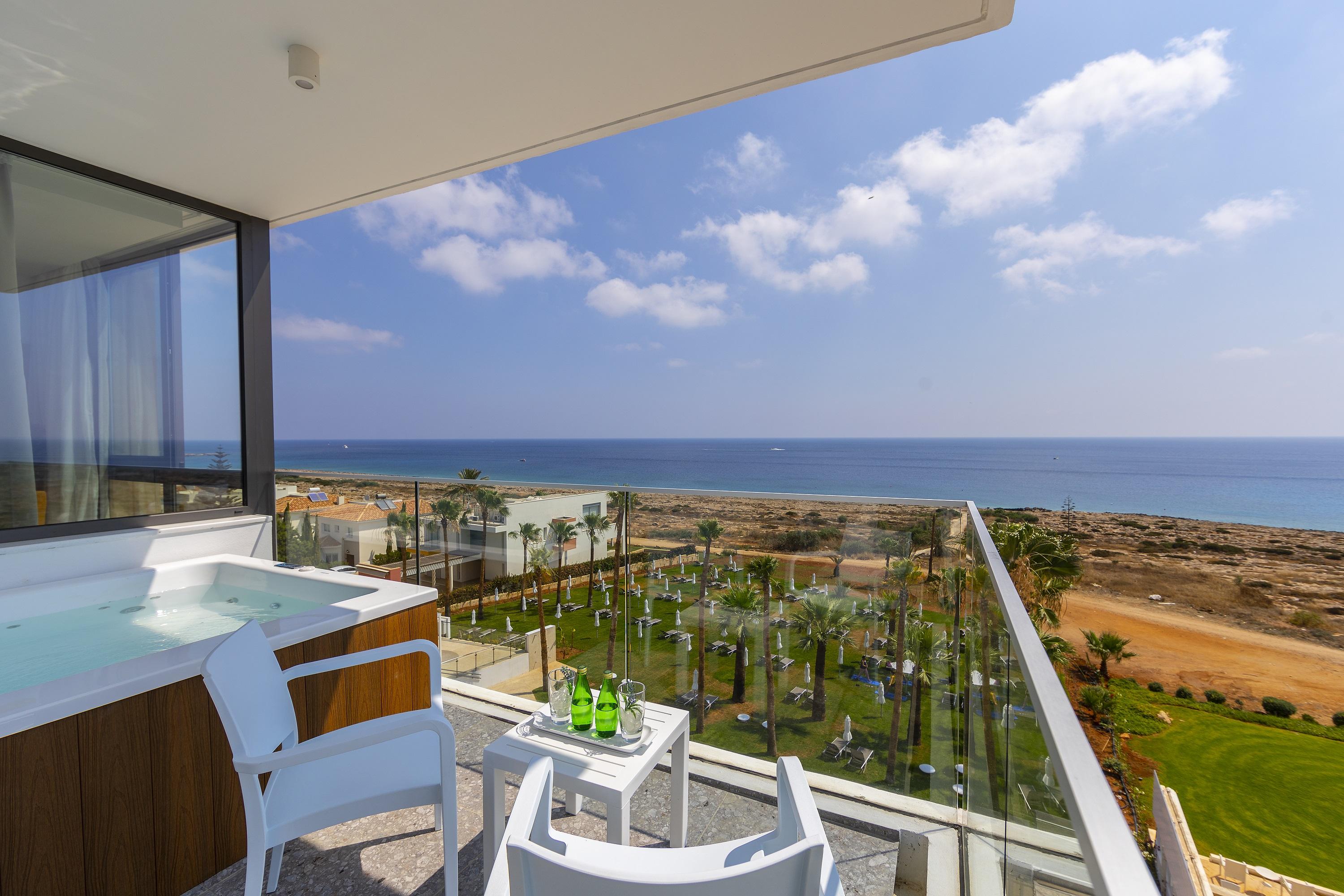 Leonardo Crystal Cove Hotel & Spa - Adults Only Protaras Exteriör bild