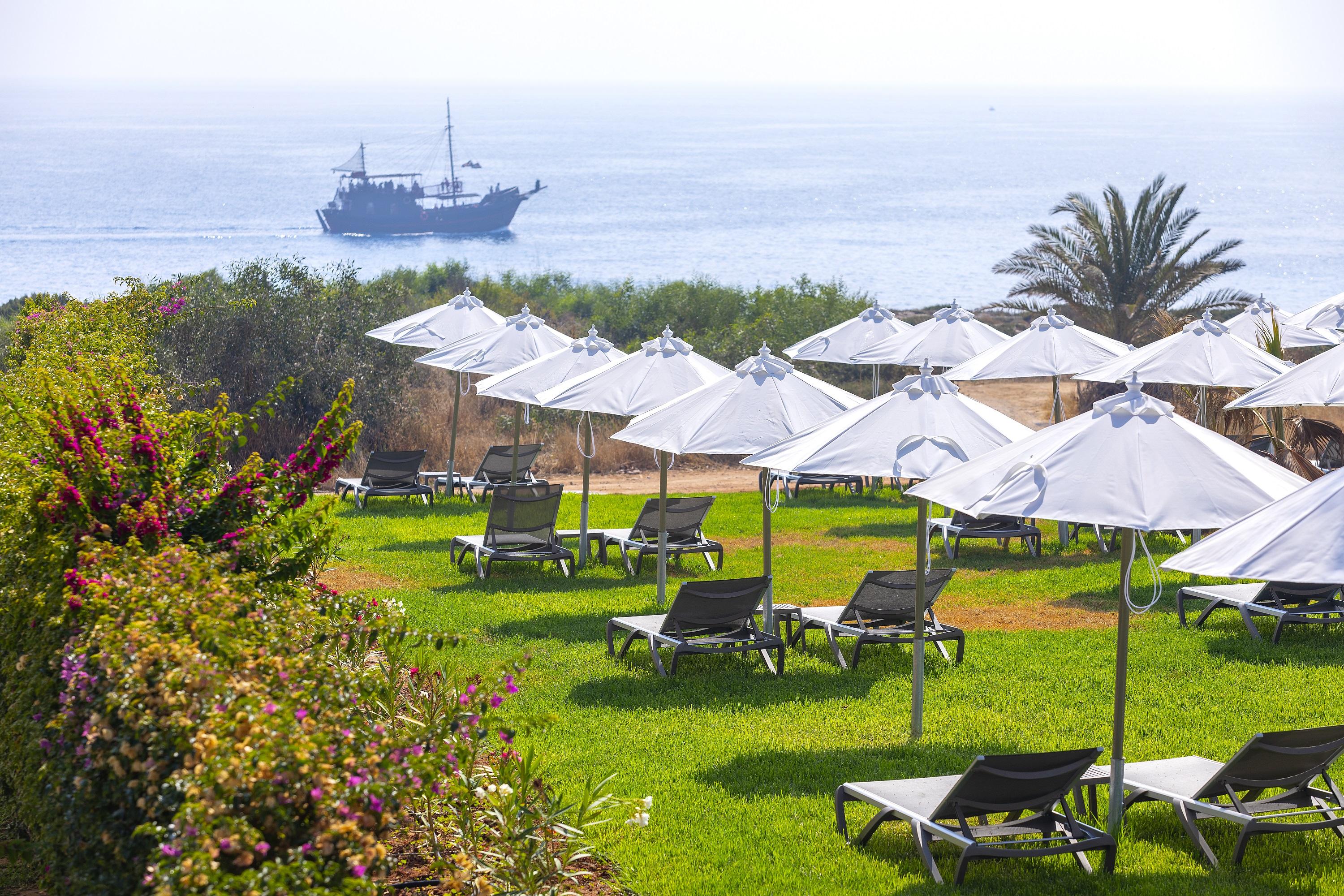 Leonardo Crystal Cove Hotel & Spa - Adults Only Protaras Exteriör bild
